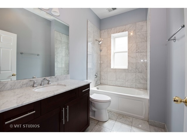 420 E 46th St #4, Chicago, IL 60653 photo 9