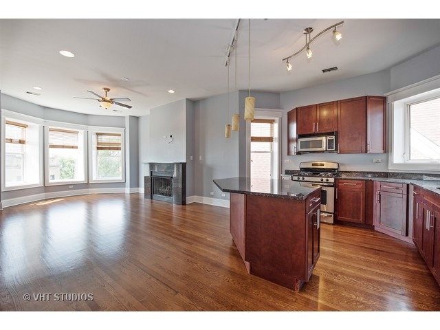 420 E 46th St #4, Chicago, IL 60653 photo 5