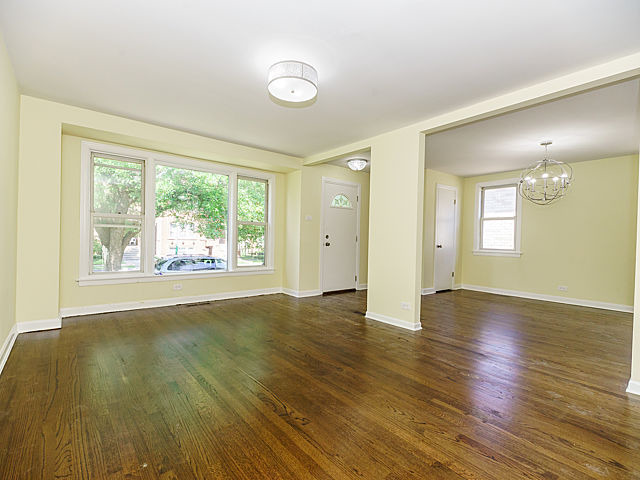 2425 N Austin Ave, Chicago, IL 60639 photo 4
