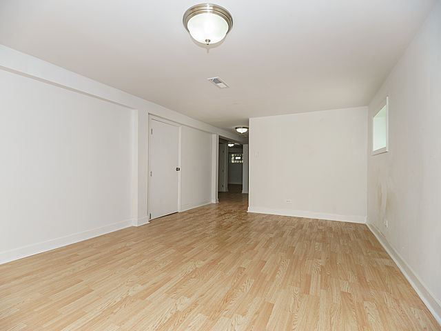 2425 N Austin Ave, Chicago, IL 60639 photo 17
