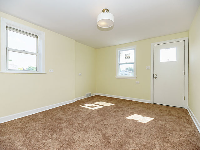 2425 N Austin Ave, Chicago, IL 60639 photo 16