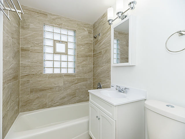 2425 N Austin Ave, Chicago, IL 60639 photo 21