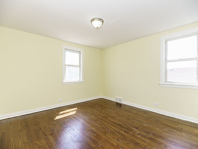 2425 N Austin Ave, Chicago, IL 60639 photo 15