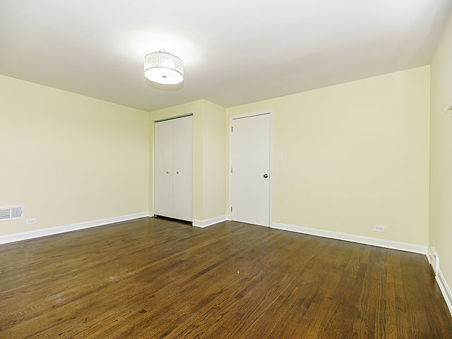 2425 N Austin Ave, Chicago, IL 60639 photo 11