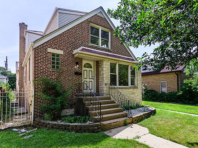 2425 N Austin Ave, Chicago, IL 60639 photo 2