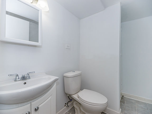2425 N Austin Ave, Chicago, IL 60639 photo 22