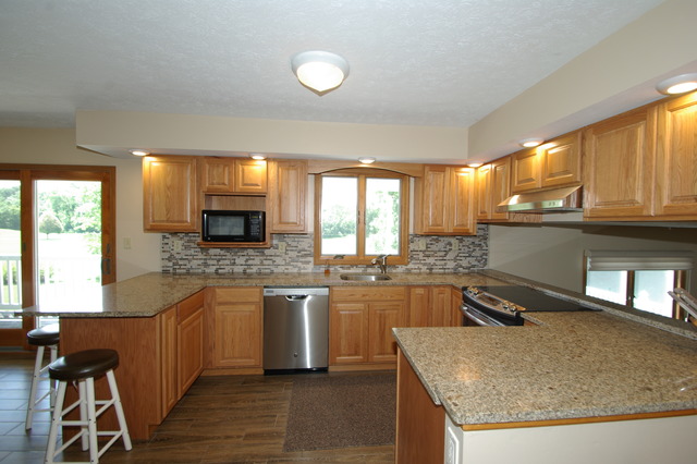 6985 W Gate Rd, Roscoe, IL 61073 photo 3