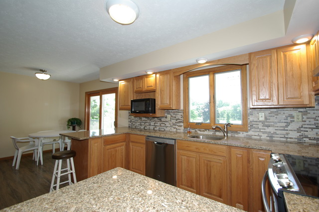 6985 W Gate Rd, Roscoe, IL 61073 photo 4