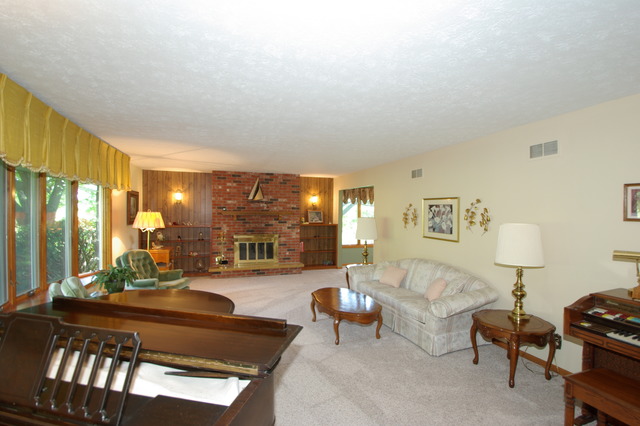 6985 W Gate Rd, Roscoe, IL 61073 photo 8