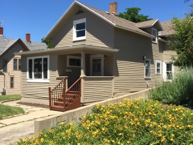 320 Park St, Elgin, IL 60120 photo 1