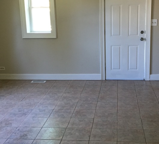 320 Park St, Elgin, IL 60120 photo 3