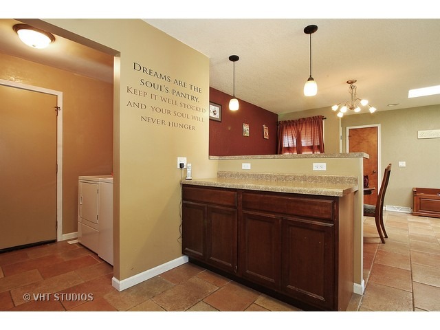 1278 N Terrace Ave, Kankakee, IL 60901 photo 5