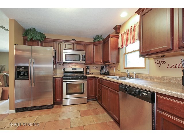 1278 N Terrace Ave, Kankakee, IL 60901 photo 4