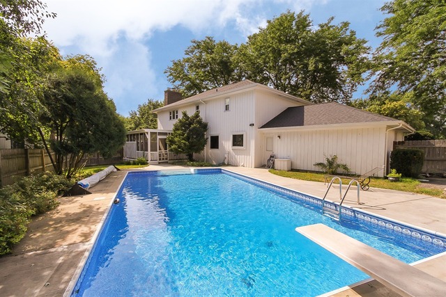 611 Kathy Ln, Bartlett, IL 60103 photo 24