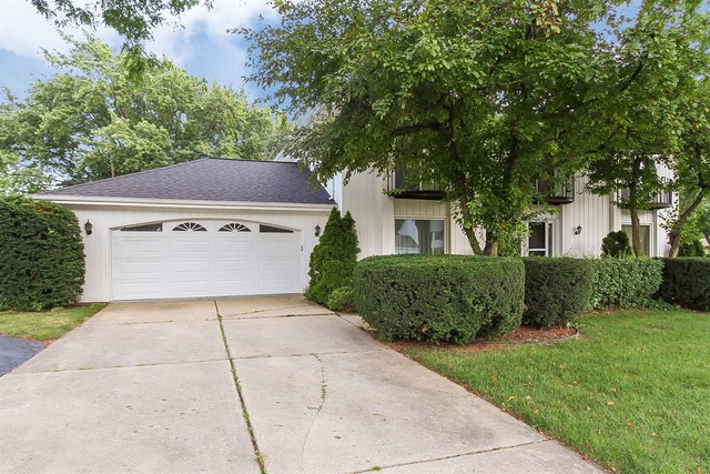 611 Kathy Ln, Bartlett, IL 60103 photo 2