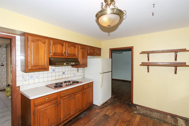 16 W535 Hillside Ln, Willowbrook, IL 60527 photo 6