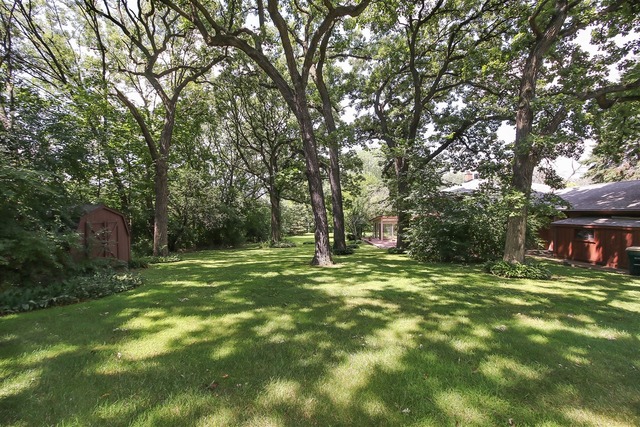 16 W535 Hillside Ln, Willowbrook, IL 60527 photo 12