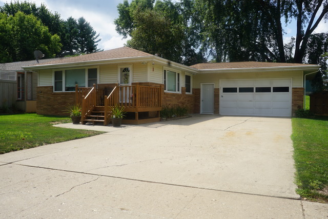 1104 Tee St, Dixon, IL 61021 photo 1