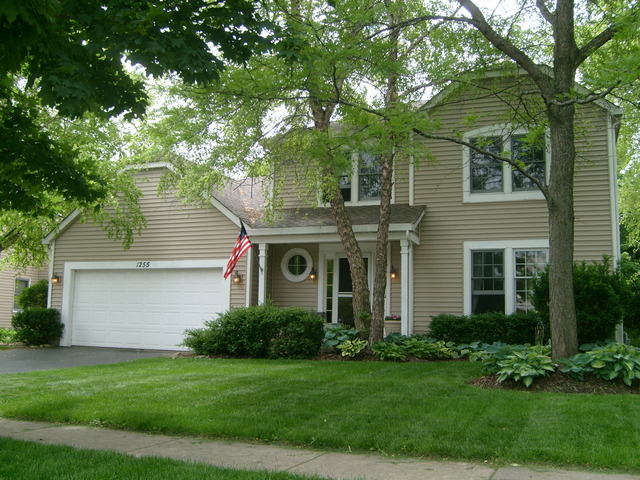 1255 Cimarron Dr, Cary, IL 60013 photo 1