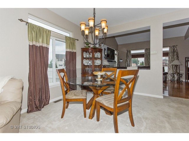 2114 Stafford Ct, Plainfield, IL 60586 photo 4