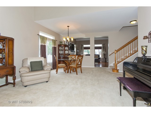 2114 Stafford Ct, Plainfield, IL 60586 photo 3