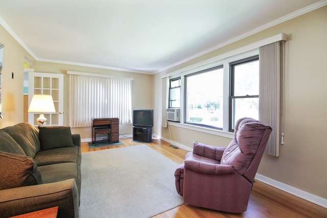 17 Pine Tree Rd, Northbrook, IL 60062 photo 2