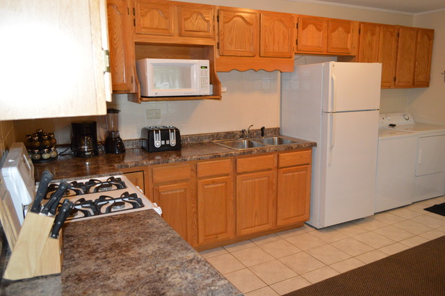 274 W Wayne Pl, Wheeling, IL 60090 photo 2