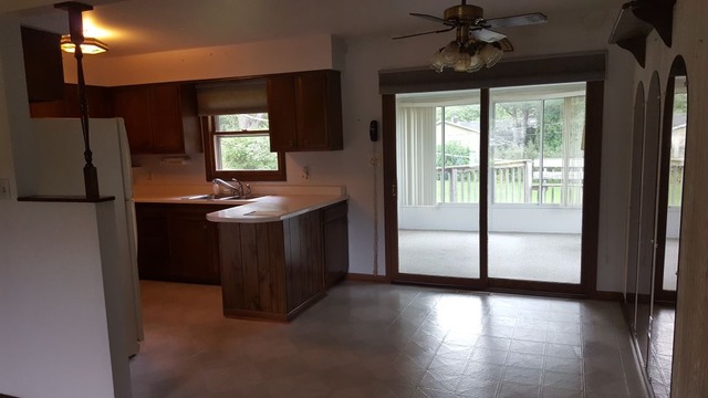 1404 Glen Dr, Mchenry, IL 60050 photo 8
