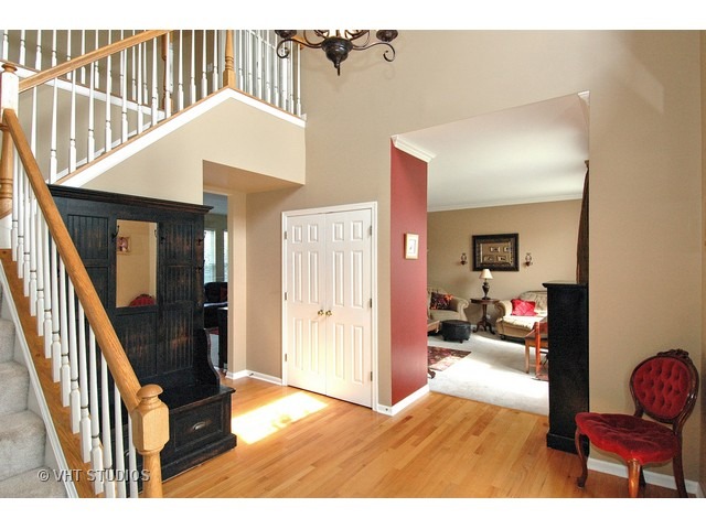 1146 Fox Path, West Dundee, IL 60118 photo 2