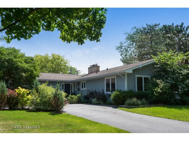 937 Forestway Dr, Glencoe, IL 60022 photo 1