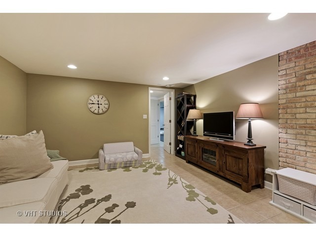 937 Forestway Dr, Glencoe, IL 60022 photo 10