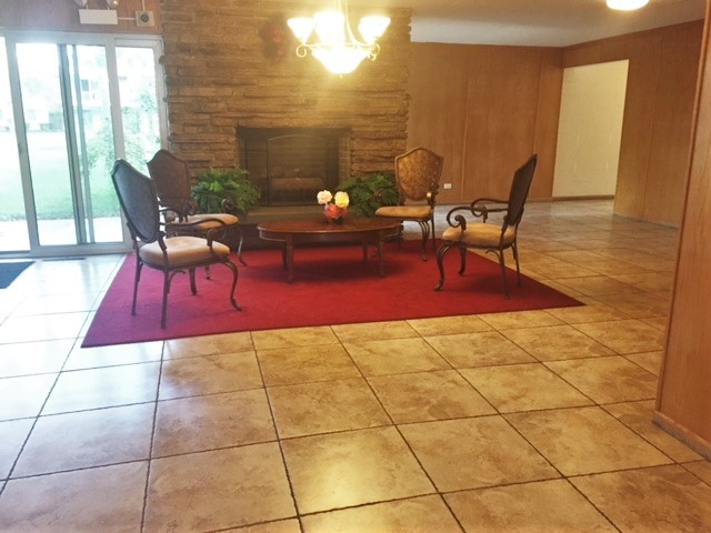 127 N Wolf Rd #51B, Wheeling, IL 60090 photo 3