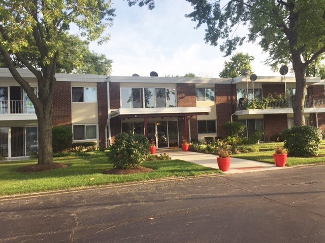 127 N Wolf Rd #51B, Wheeling, IL 60090 photo 1