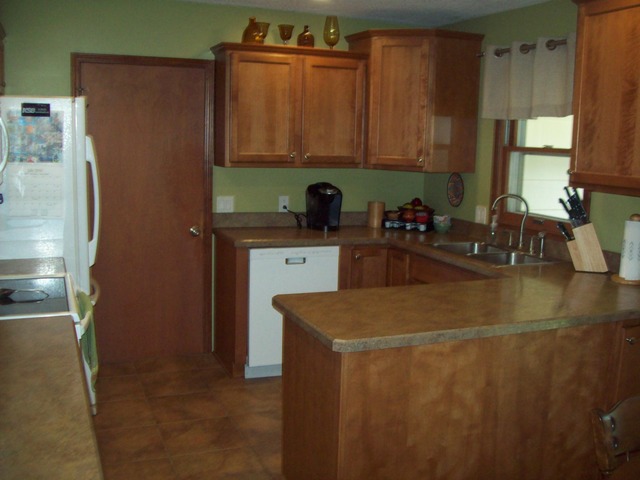113 Crestview Ct, Walnut, IL 61376 photo 2