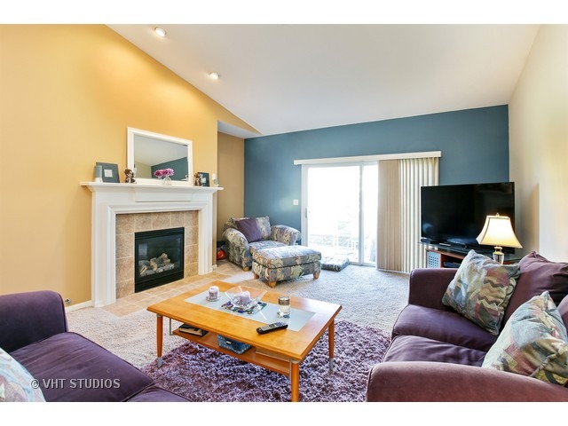 2810 Waterfront Ave, Algonquin, IL 60102 photo 2