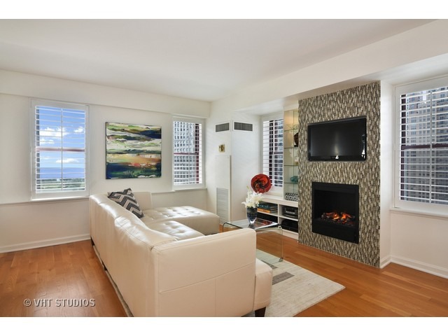 40 E 9th St #1702, Chicago, IL 60605 photo 6
