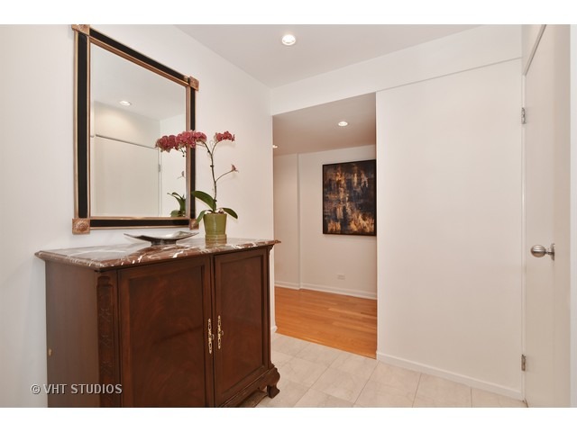 40 E 9th St #1702, Chicago, IL 60605 photo 16