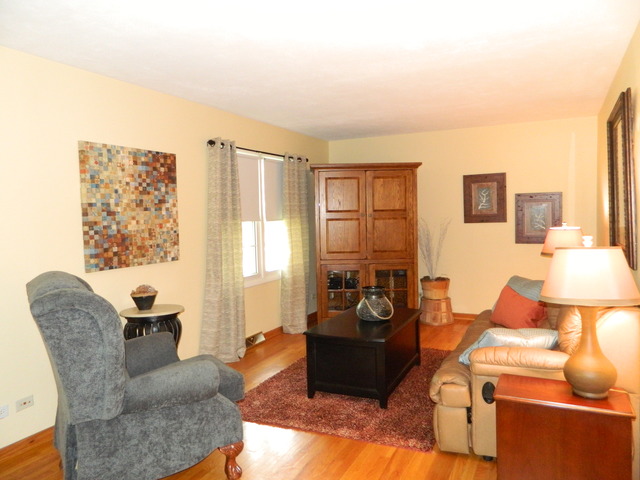 1130 Concord Ln, Hoffman Estates, IL 60192 photo 9