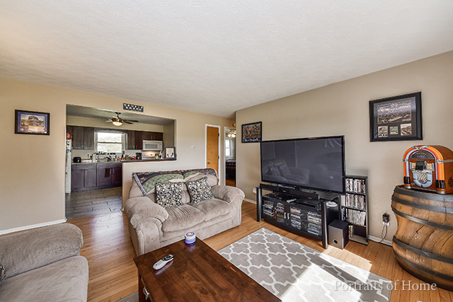 15418 S James St, Plainfield, IL 60544 photo 2