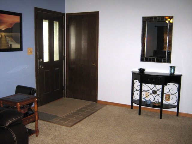 2307 W Fairview Ln, Mchenry, IL 60051 photo 2