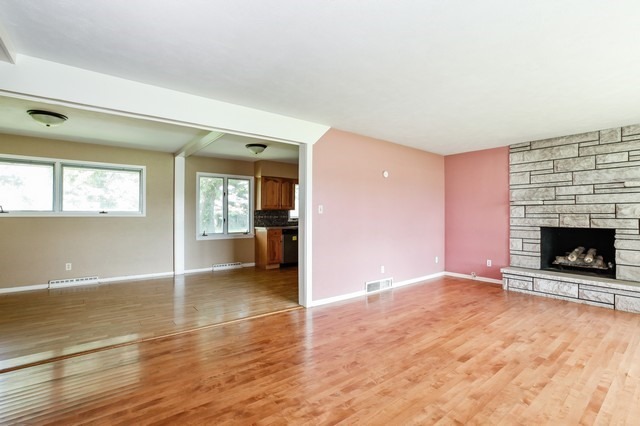 1348 E 7th St, Lockport, IL 60441 photo 2
