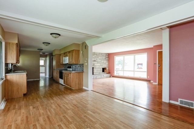 1348 E 7th St, Lockport, IL 60441 photo 17