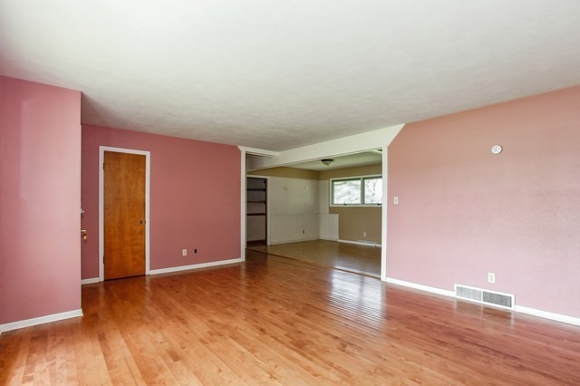 1348 E 7th St, Lockport, IL 60441 photo 4