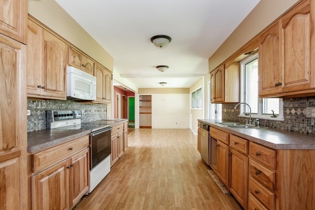 1348 E 7th St, Lockport, IL 60441 photo 6