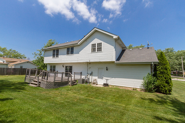 605 Milton Ln, Hoffman Estates, IL 60169 photo 21