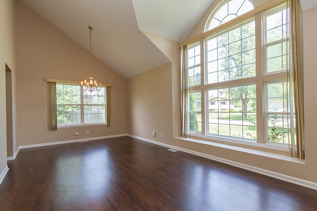605 Milton Ln, Hoffman Estates, IL 60169 photo 4
