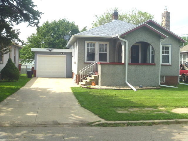 1822 14th St, Peru, IL 61354 photo 1