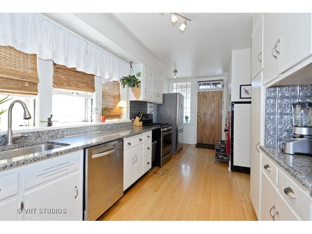 136 Custer Ave #2, Evanston, IL 60202 photo 5