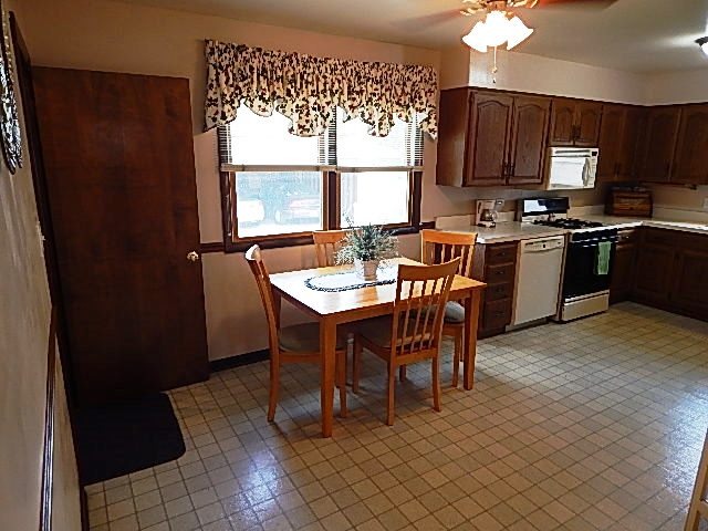 906 Jackson Pl, Dyer, IN 46311 photo 10