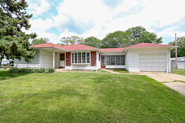 2100 Flicker Ln, Rolling Meadows, IL 60008 photo 1